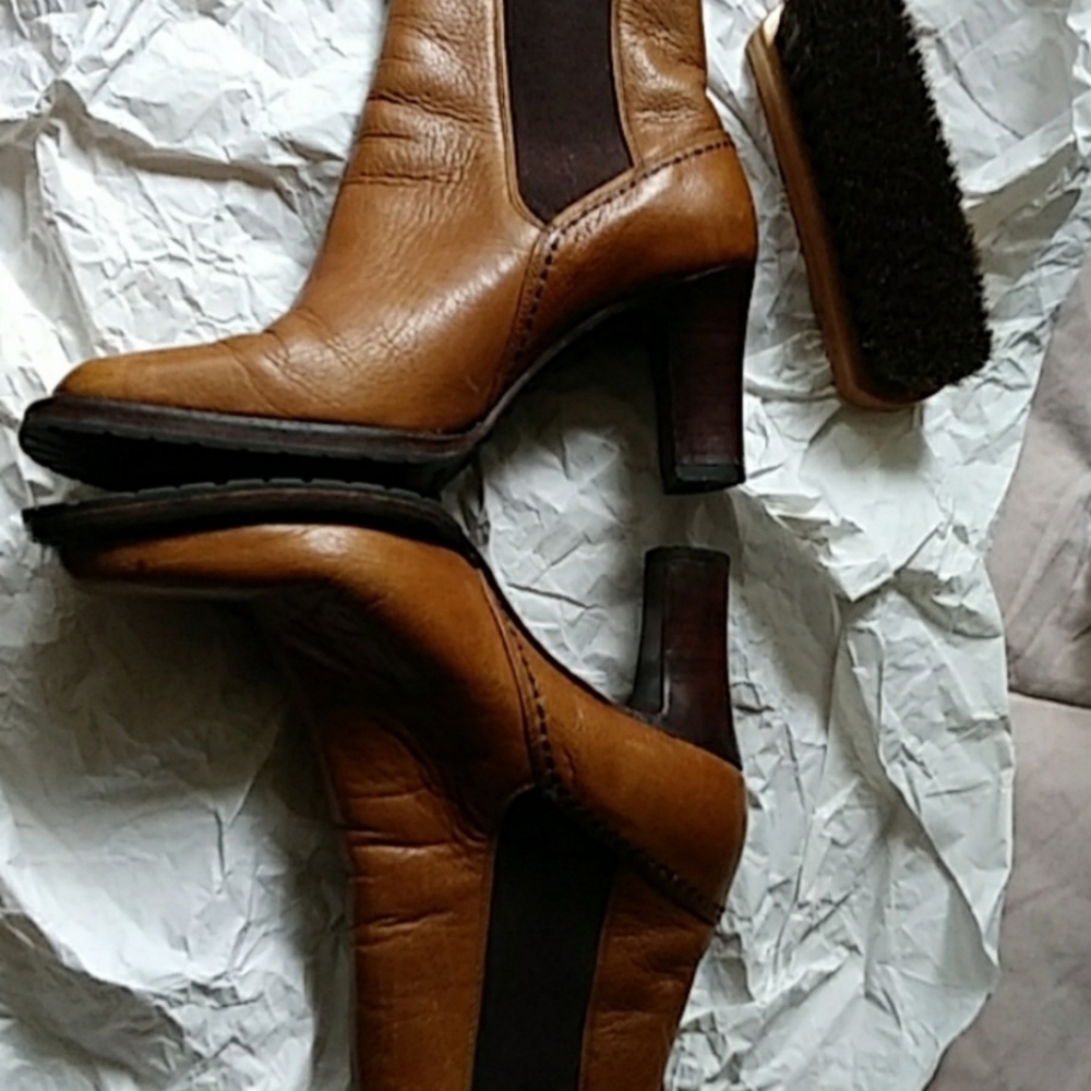 Boots - Picture 2 of 6